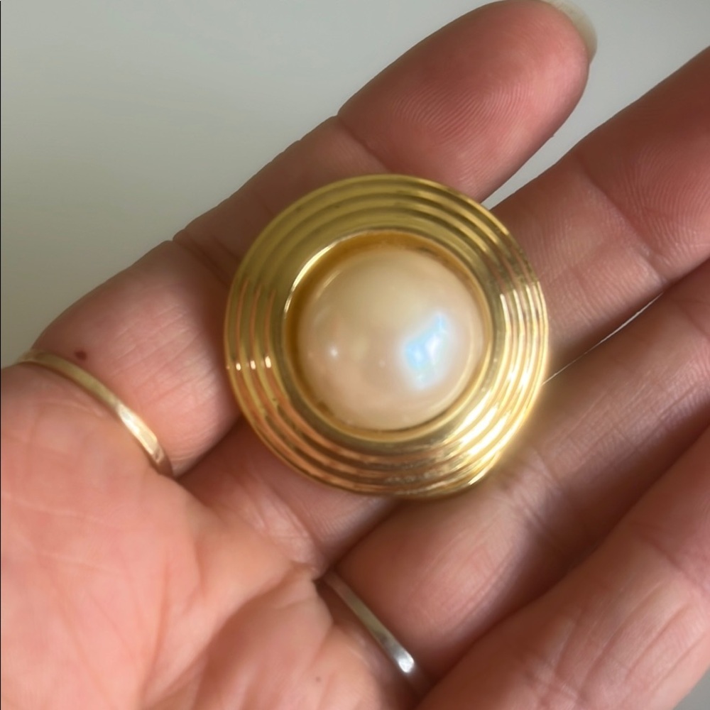 Vintage Gold and Cream Pearl Brooch with Concentric Design Scarf Clip Ring
